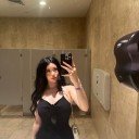 betweenrosesandtears avatar