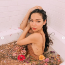 coveredinsparkles avatar