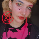 downdown-but-definitely-n0t-out avatar