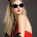 femmenoir-red avatar