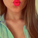 h-o-l-l-y-w-o-o-d avatar