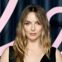 jodiecomer73 avatar