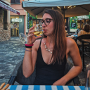 lovemeorhatemeluu avatar