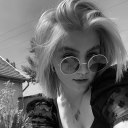 maganyban-fuldoklo-lany avatar