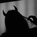 queenofruinses avatar