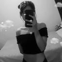 r-e-i-n-a--r-o-j-a avatar