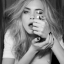 the-girl-with-the-broken-smile2 avatar