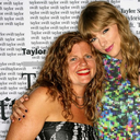 thismomlovestaylorswift avatar