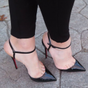 toe-cleavage avatar